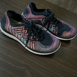 W8.5 Nike Free 4.0 Flyknit